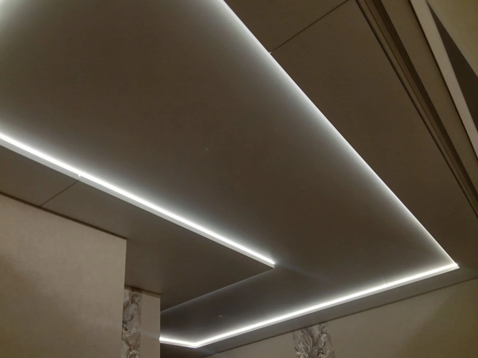 Light Trough